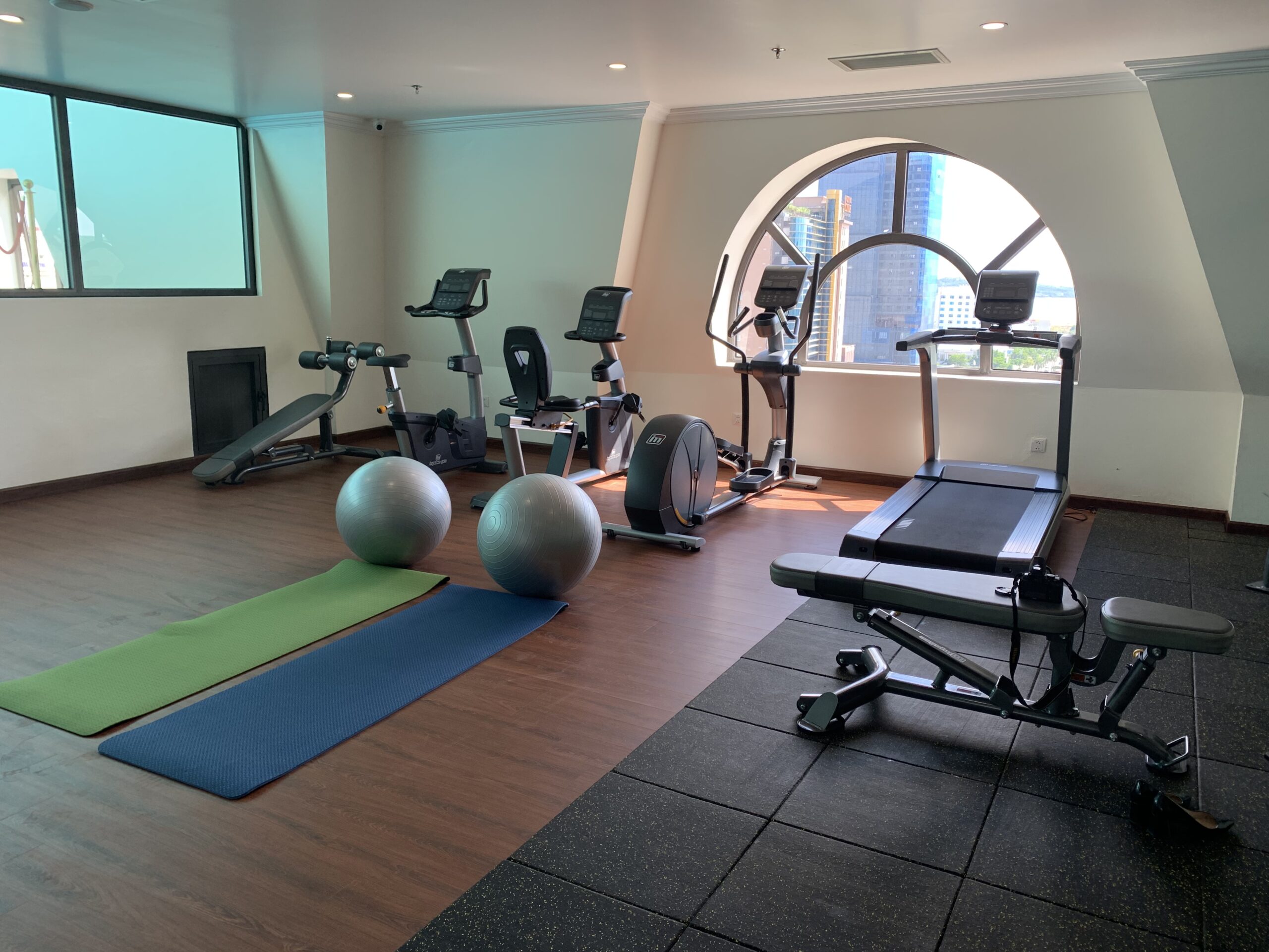 Phòng tập Gym Dragon Legend Hotel